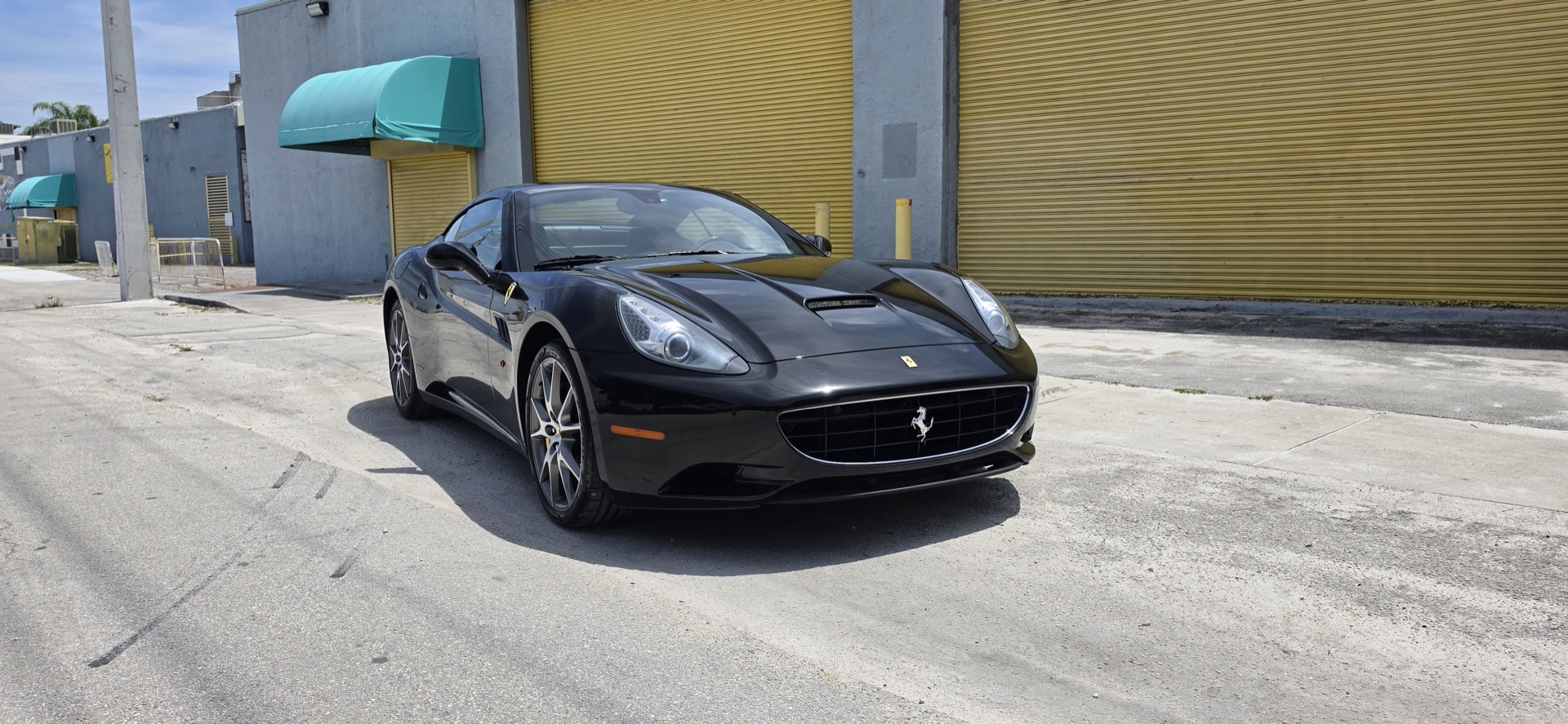 2013 Ferrari California - Black