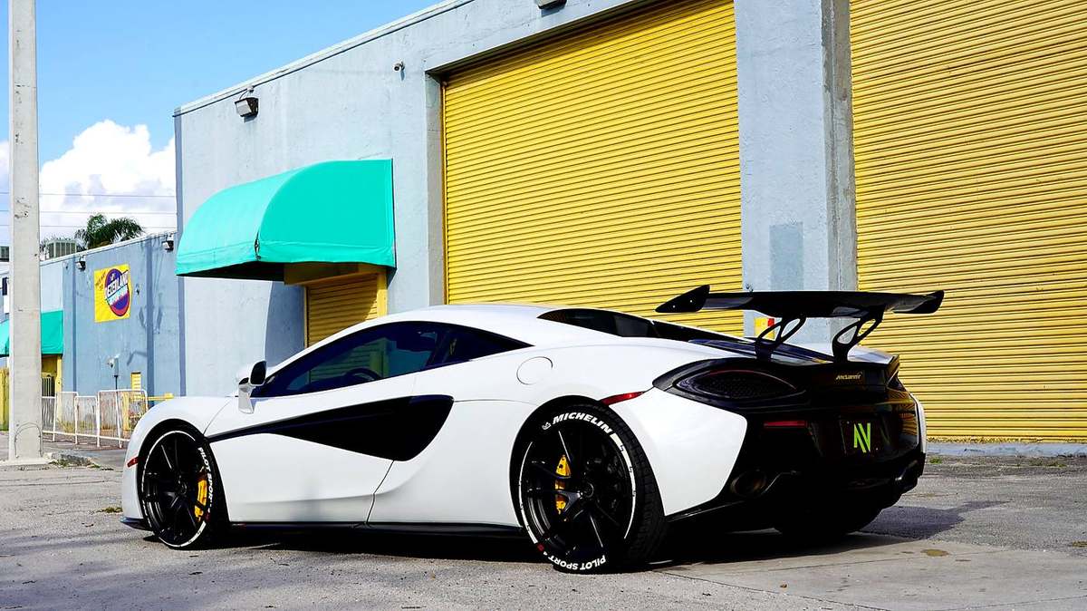 McLaren 570S